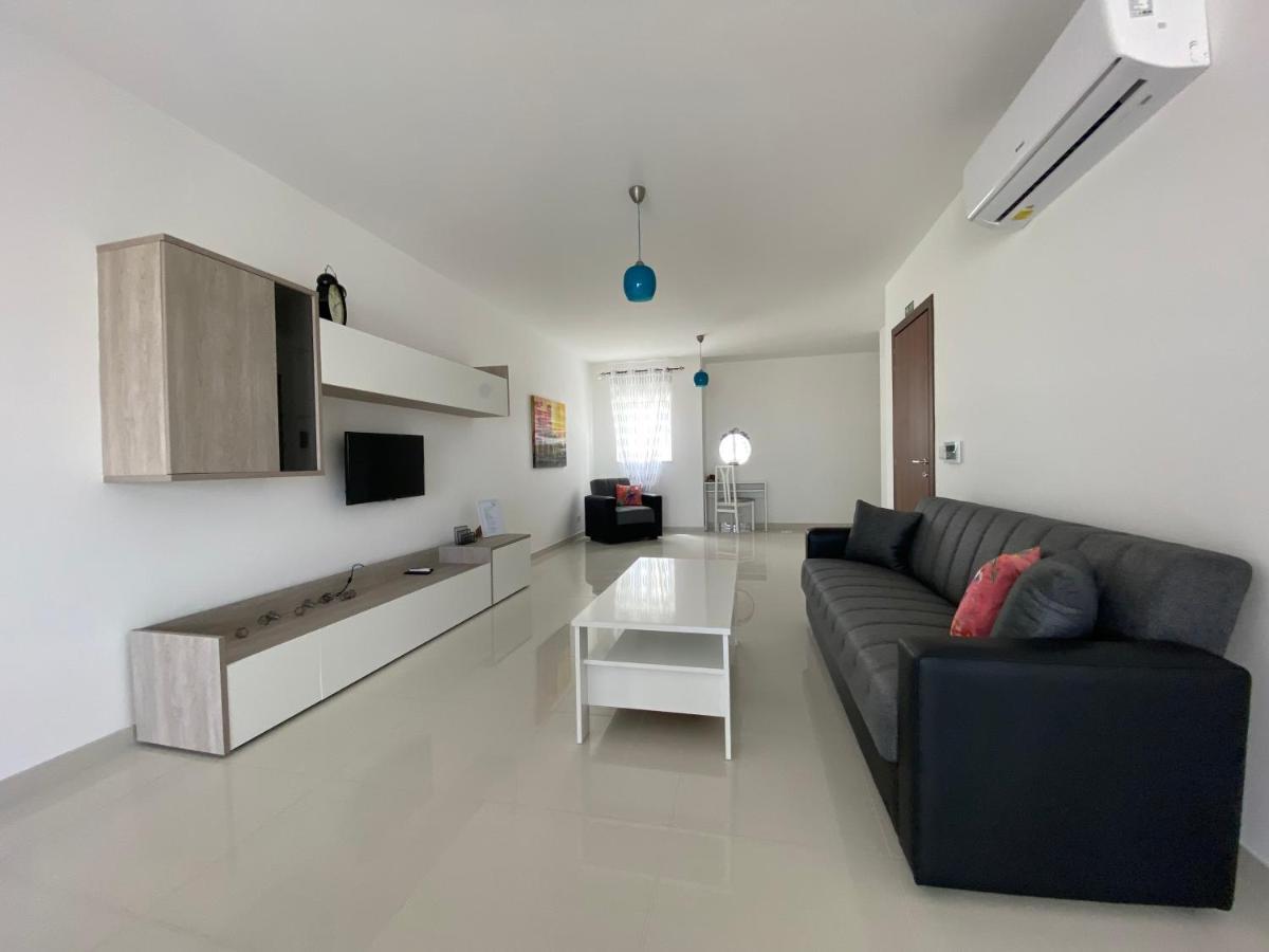 Sunshine Apartments Mellieha - Modern Three Bedroom Apartment - Apt No 1 Eksteriør bilde