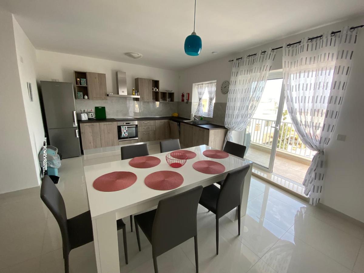 Sunshine Apartments Mellieha - Modern Three Bedroom Apartment - Apt No 1 Eksteriør bilde
